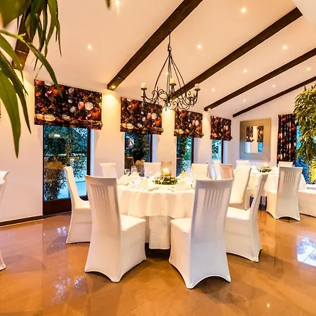 Burgdorfs & Restaurant Отель