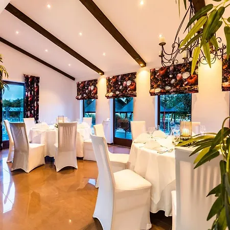 Burgdorfs & Restaurant 3* Hude (Oldenburg)