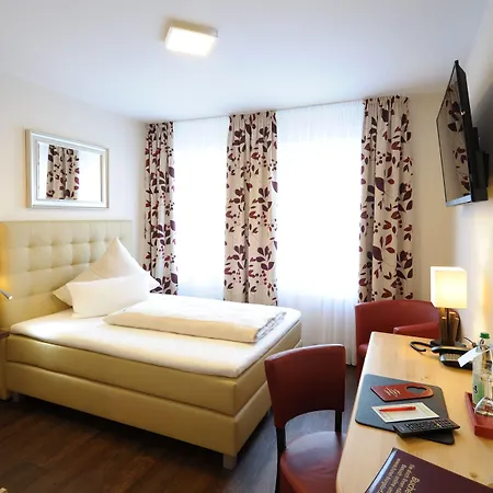 Burgdorfs & Restaurant Отель Hude (Oldenburg)