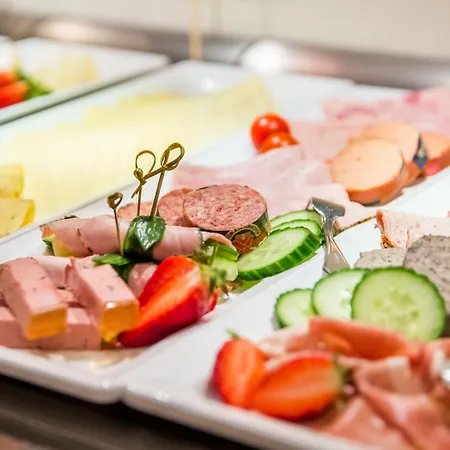 Burgdorfs & Restaurant Отель Hude (Oldenburg)