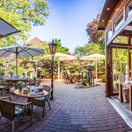 Отель Burgdorfs & Restaurant Hude (Oldenburg)